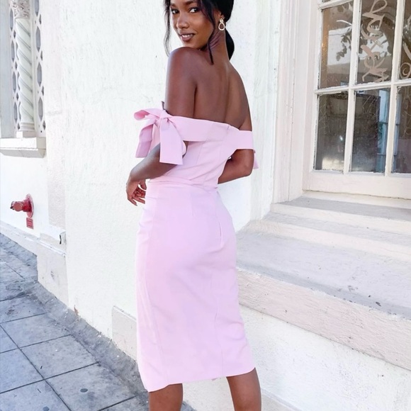 ASOS Dresses & Skirts - 🎀 LAVISH ALICE | Off the Shoulder Dress | Size 10